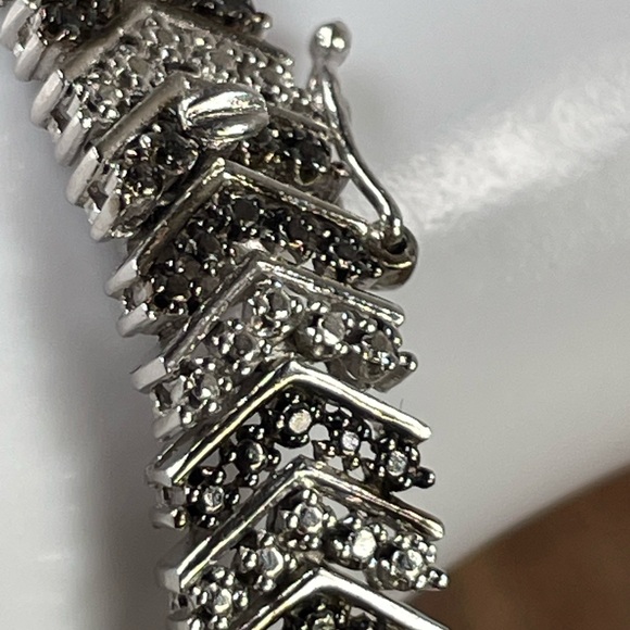 MycostSALE‼️VINTAGE Silver Chevron Bracelet. 925 colored Silver. 7 1/4" - Picture 6 of 9